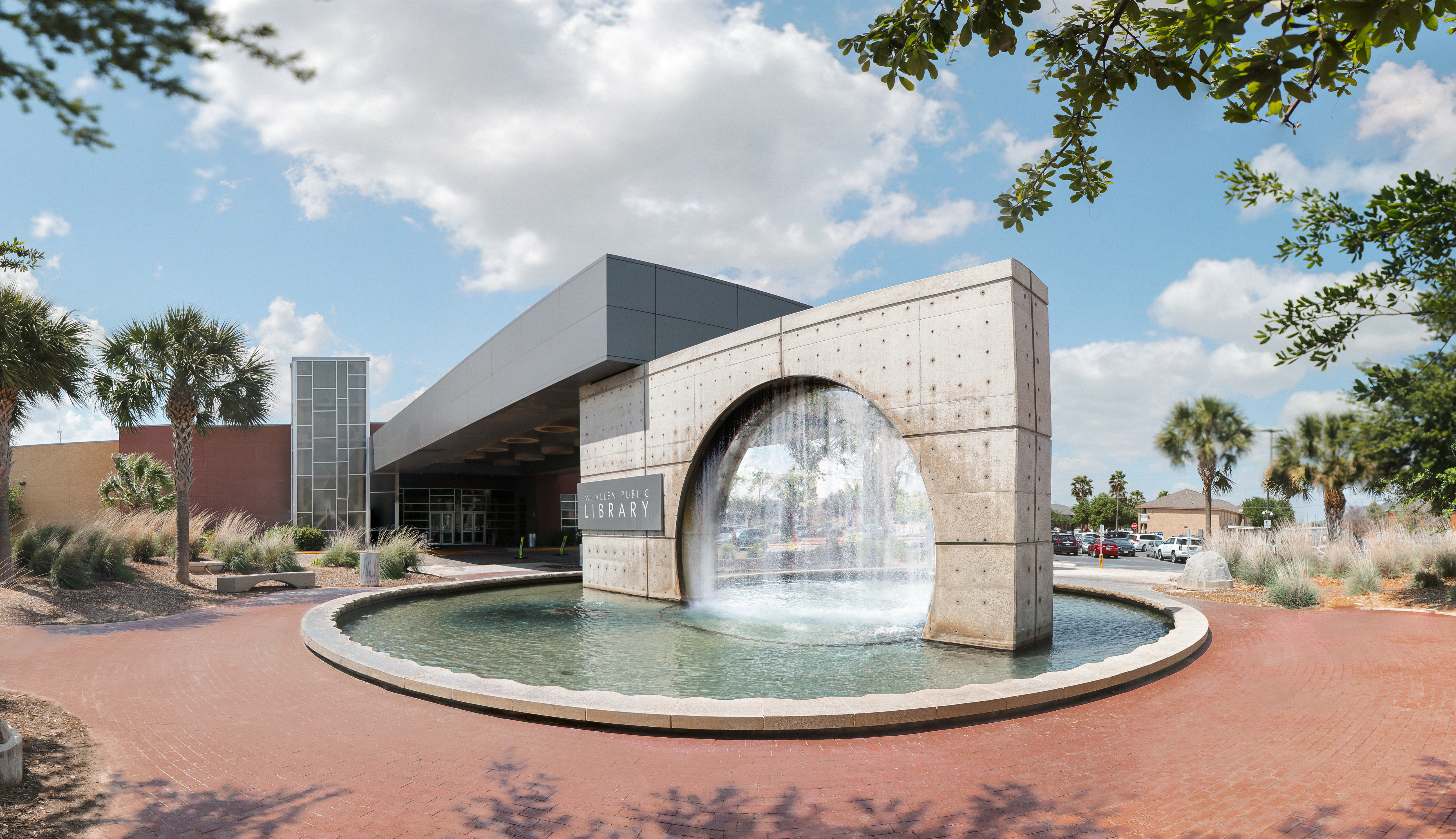 Image of Outdoor Mall Area Water Fountain